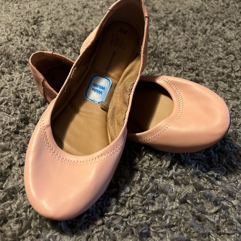 Ballet flats